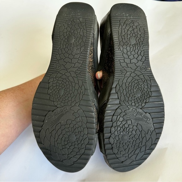 Dansko Women’s Susie Black Nubuck Leather Suede Slip On Cork Wedge Slides Sandal - Picture 10 of 13